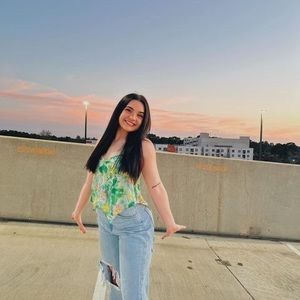 Meet your Posher, Isla